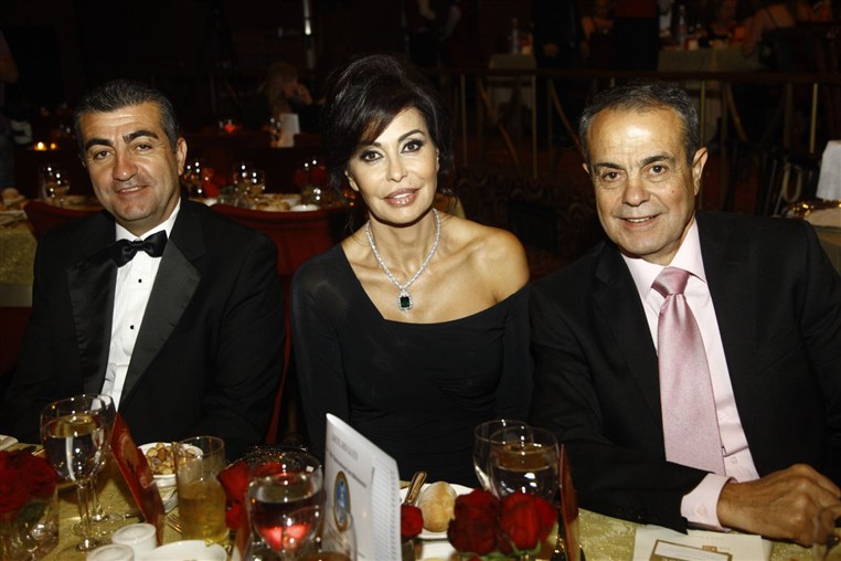 Bal des Debutantes 2012 